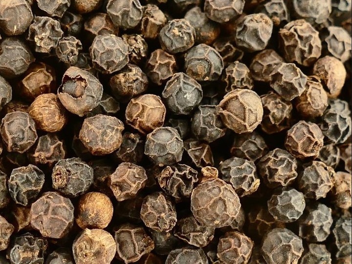 Malabar black pepper (Tellicherry grade)