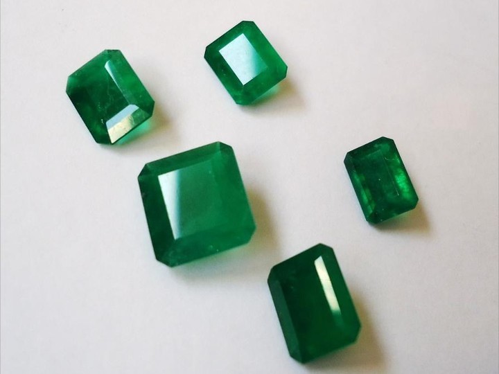 Colombian emerald, ethically-sourced loose stone
