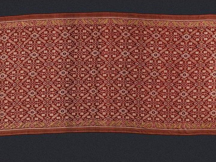 Patan Patola double-ikat silk sari